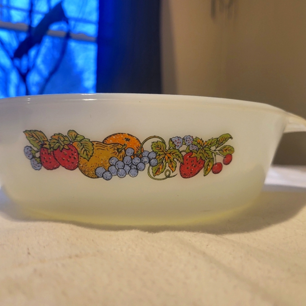 Vintage Anchor Hocking Fruit Fire King baking dish